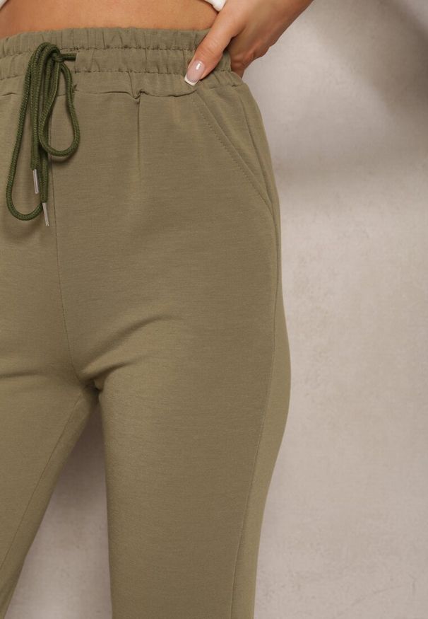 Renee - Zielone Spodnie Dresowe High Waist Wiązane w Talii Elvima. Okazja: na co dzień. Stan: podwyższony. Kolor: zielony. Materiał: dresówka. Styl: casual