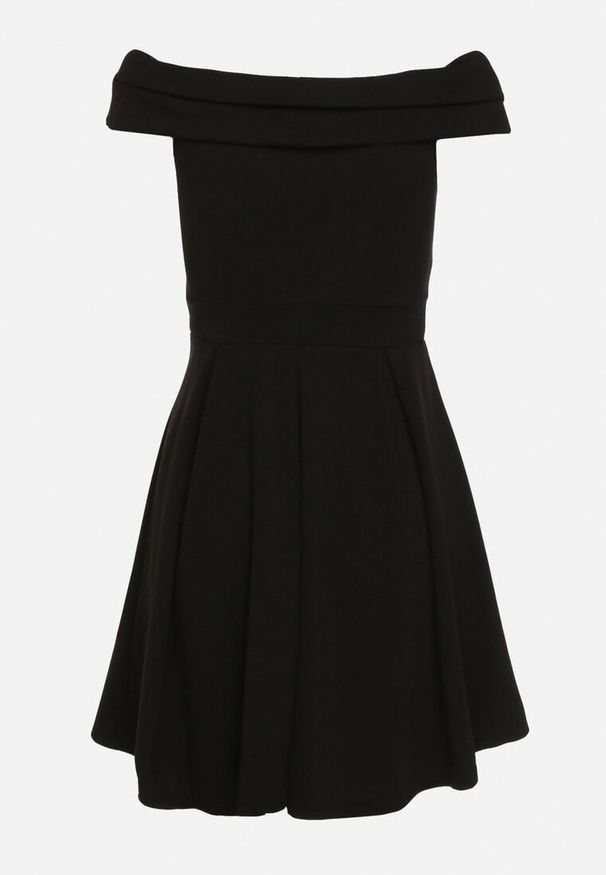 Born2be - Czarna Sukienka z Hiszpańskim Dekoltem o Rozkloszowanym Fasonie Vilenia. Okazja: na co dzień. Kolor: czarny. Typ sukienki: rozkloszowane. Styl: casual, elegancki