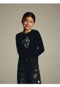 Reserved - Bluzka z aplikacją Kuromi - czarny. Kolor: czarny. Materiał: bawełna. Wzór: aplikacja #1