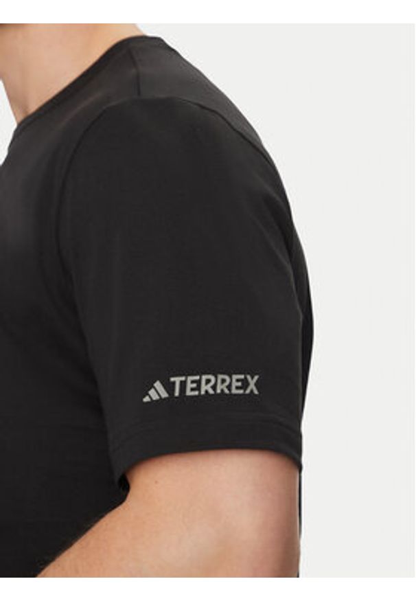 Adidas - adidas T-Shirt Terrex Graphic IZ0468 Czarny Regular Fit. Kolor: czarny. Materiał: bawełna