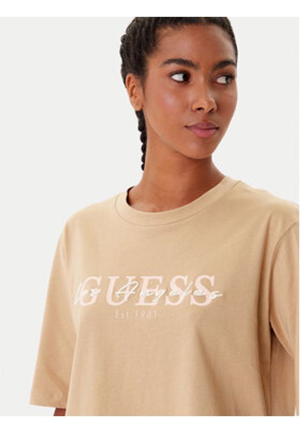 Guess T-Shirt V5YI02 I3Z14 Beżowy Boxy Fit. Kolor: beżowy. Materiał: bawełna