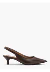 Ryłko - Brązowe czółenka slingback bez pięty. Okazja: na co dzień. Nosek buta: szpiczasty. Kolor: brązowy. Materiał: skóra. Obcas: na obcasie. Styl: klasyczny, street, casual, elegancki. Wysokość obcasa: średni