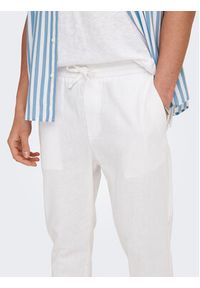 Only & Sons Spodnie materiałowe 22024966 Biały Tapered Fit. Kolor: biały. Materiał: bawełna