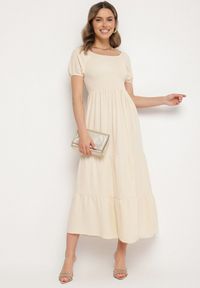 Born2be - Jasnobeżowa Rozkloszowana Sukienka z Dekoltem Typu Hiszpanka z Marszczeniem Lumorice. Okazja: na co dzień. Typ kołnierza: dekolt hiszpanka. Kolor: beżowy. Styl: casual, elegancki #2