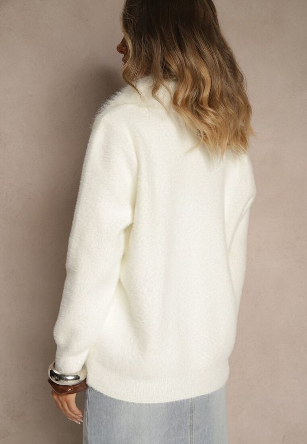 Renee - Jasnobeżowy Zasuwany Kardigan z Wełną z Futerkowym Kołnierzem Asiste. Okazja: na co dzień. Kolor: beżowy. Materiał: wełna. Wzór: aplikacja. Styl: casual