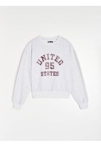 Sinsay - Dresowa bluza crewneck z napisem - szary. Kolor: szary. Materiał: dresówka. Wzór: napisy