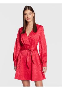 Guess Sukienka koktajlowa W3RK79 WFAD2 Czerwony Regular Fit. Kolor: czerwony. Materiał: syntetyk. Styl: wizytowy