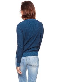Wrangler - DAMSKI SWETER WRANGLER TWO TONE KNIT NAVY W81081P35 112132225. Materiał: dzianina, bawełna
