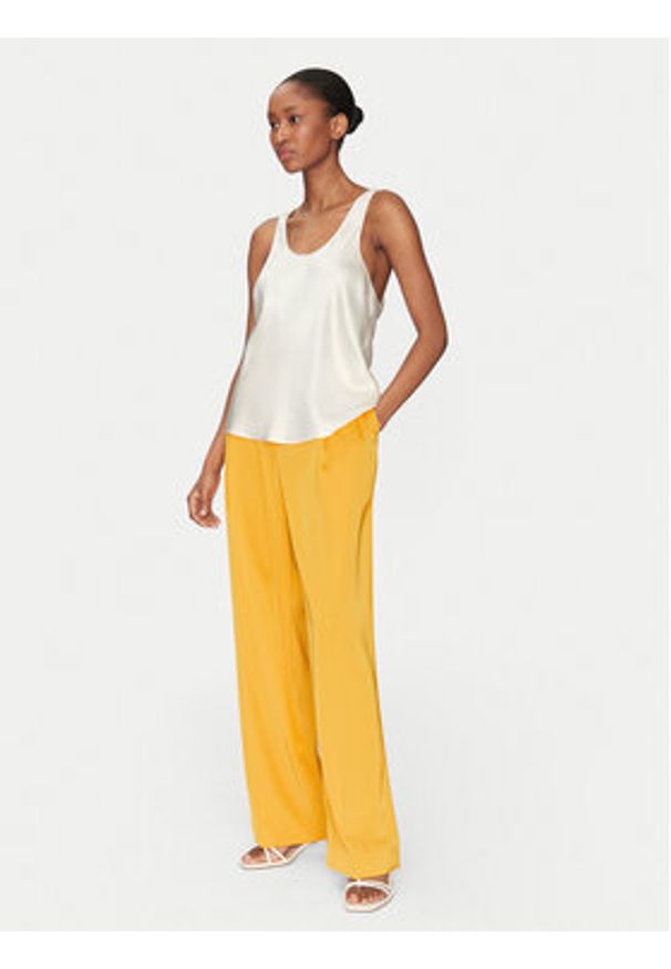 2NDDAY Top Amalia 2252137284 Écru Regular Fit. Materiał: wiskoza