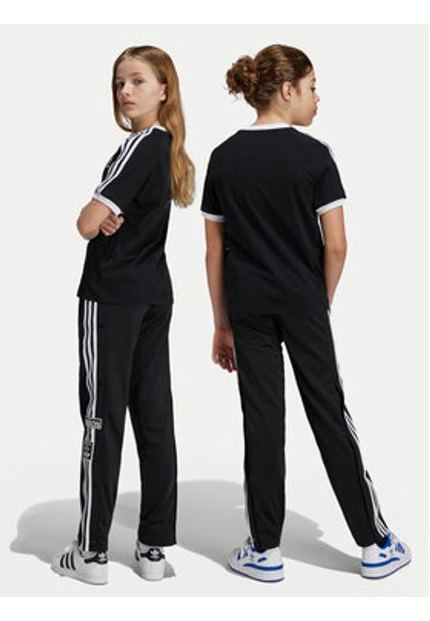 Adidas - adidas Spodnie dresowe Adibreak IY9773 Czarny Regular Fit. Kolor: czarny. Materiał: syntetyk