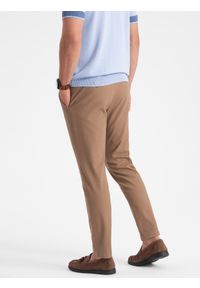 Ombre Clothing - Spodnie męskie chino SLIM FIT - jasnobrązowe V2 - Rozmiar: L. Kolor: brązowy. Materiał: bawełna #5