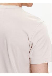 Calvin Klein T-Shirt Micro Logo Interlock K10K109894 Beżowy Regular Fit. Kolor: beżowy. Materiał: bawełna #5