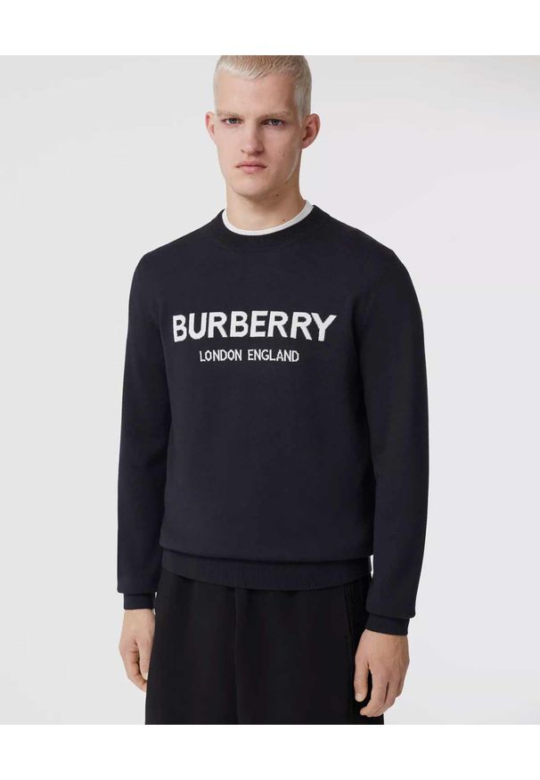 Burberry - BURBERRY - Wełniany sweter z logo. Kolor: czarny. Materiał: wełna. Długość rękawa: długi rękaw. Długość: długie