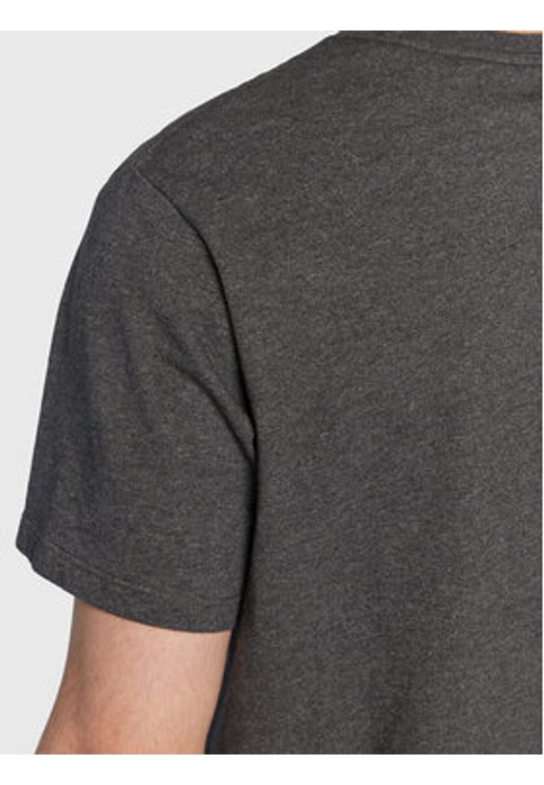 Levi's® T-Shirt Original Housemark 56605-0149 Szary Regular Fit. Kolor: szary. Materiał: bawełna