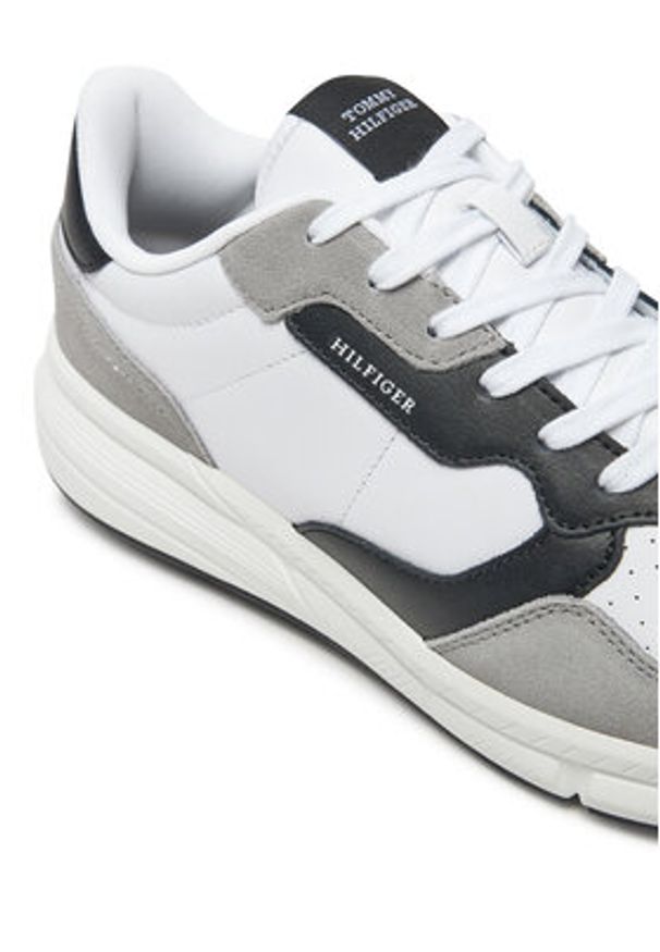 TOMMY HILFIGER - Tommy Hilfiger Sneakersy FM0FM05216 Biały. Kolor: biały. Materiał: zamsz, skóra