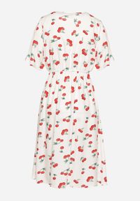 Born2be - Biała Bawełniana Sukienka o Rozkloszowanym Kroju we Wzór w Wisienki Folelia. Okazja: na co dzień. Typ kołnierza: dekolt w serek. Kolor: biały. Materiał: bawełna. Wzór: aplikacja. Typ sukienki: proste. Styl: casual #3