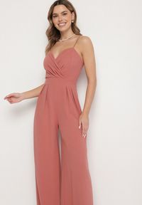 Born2be - Ciemnoróżowy Kombinezon z Trójkątnym Dekoltem na Cienkich Ramiączkach Iliantia. Okazja: na co dzień. Kolor: różowy. Długość rękawa: na ramiączkach. Długość: długie. Styl: casual #7