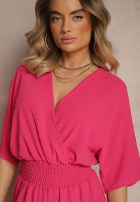Renee - Fuksjowy Taliowany Kombinezon z Zakładkowym Dekoltem i Gumką w Pasie Vimalynna. Okazja: na co dzień. Kolor: różowy. Styl: klasyczny, elegancki, casual #4