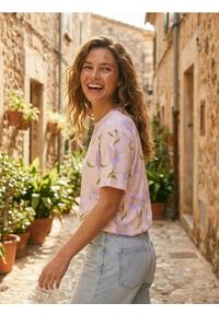 Sinsay - Bawełniana koszulka z motywem kwiatowym - Inny. Materiał: bawełna. Wzór: kwiaty #1