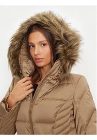 Guess Płaszcz zimowy New Olga W4BL41 WEX52 Beżowy Regular Fit. Kolor: beżowy. Materiał: syntetyk. Sezon: zima #6