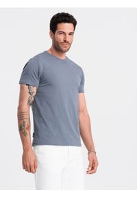 Ombre Clothing - T-shirt męski klasyczny bawełniany BASIC - niebieski denim V7 OM-TSBS-0146 - XXL. Okazja: na co dzień. Kolor: niebieski. Materiał: bawełna, denim. Wzór: jednolity. Styl: klasyczny #4