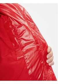 Tommy Jeans Kurtka puchowa Alaska DW0DW16572 Czerwony Regular Fit. Kolor: czerwony. Materiał: syntetyk