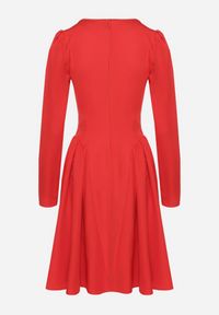 Born2be - Czerwona Rozkloszowana Sukienka z Usztywnianymi Miseczkami Tillimara. Kolor: czerwony. Typ sukienki: dopasowane #4