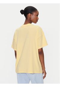 ViCOLO T-Shirt RD0119 Żółty Regular Fit. Kolor: żółty. Materiał: bawełna