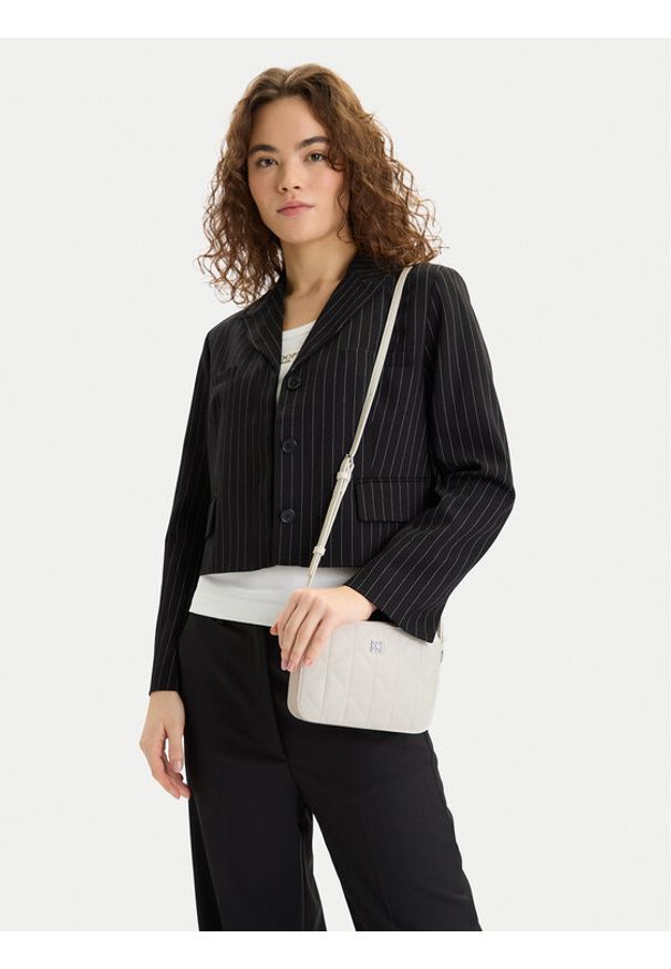 Calvin Klein Torebka Quilted Camera Bag LV04F3328G Biały. Kolor: biały. Materiał: skórzane