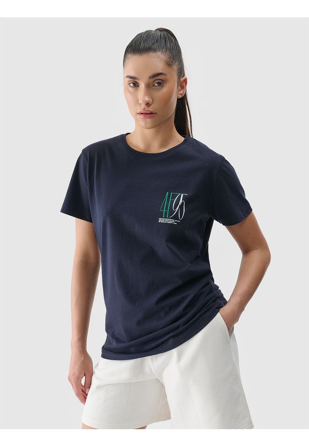 4f - T-shirt slim z nadrukiem damski - granatowy. Okazja: na co dzień. Kolor: niebieski. Materiał: bawełna, jersey, dzianina. Wzór: nadruk. Styl: sportowy, casual, klasyczny