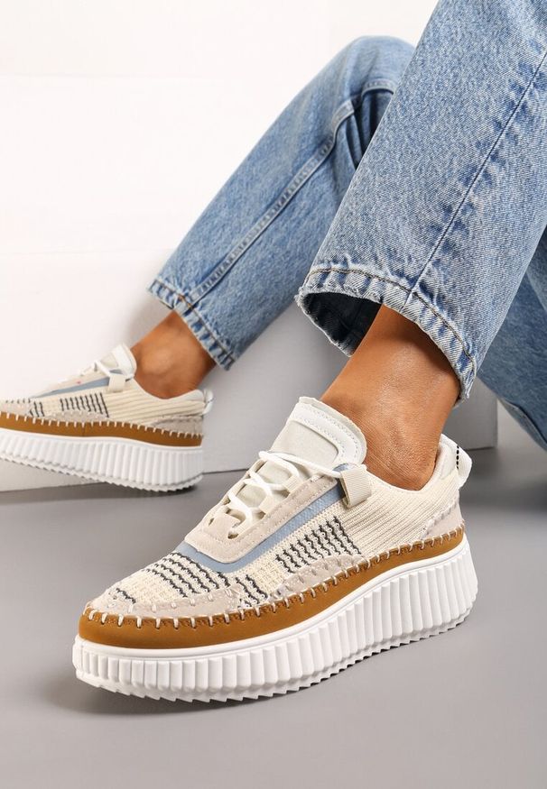 Renee - Beżowe Casualowe Sneakersy z Wiązaniem na Wzorzystej Grubej Podeszwie Aniata. Okazja: na co dzień. Nosek buta: okrągły. Zapięcie: sznurówki. Kolor: beżowy. Materiał: materiał. Obcas: na obcasie. Wysokość obcasa: niski