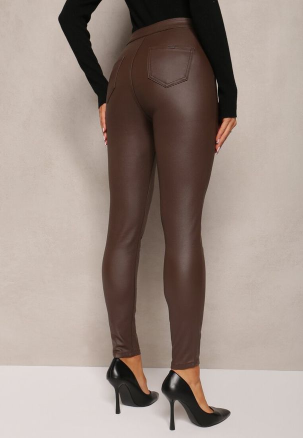 Renee - Brązowe Spodnie z Ekoskóry o Fasonie Skinny Sonowa. Stan: podwyższony. Kolor: brązowy