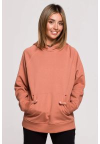 Sukienki.shop - Bluza z kapturem kangurek ceglasta bawełna premium. Okazja: na co dzień. Typ kołnierza: kaptur. Kolor: czerwony. Materiał: bawełna. Styl: casual #2