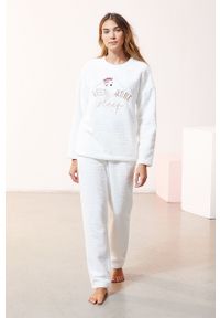 Etam - Bluza piżamowa OOJAM. Kolor: biały. Materiał: poliester, materiał, dzianina. Długość: długie. Wzór: aplikacja #5