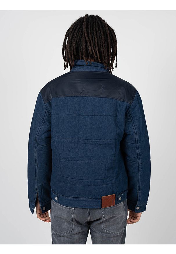 Pepe Jeans Kurtka "Barnet" | PM402629 | Barnet | Mężczyzna | Granatowy. Okazja: na co dzień. Kolor: niebieski. Materiał: nylon. Wzór: aplikacja. Styl: casual