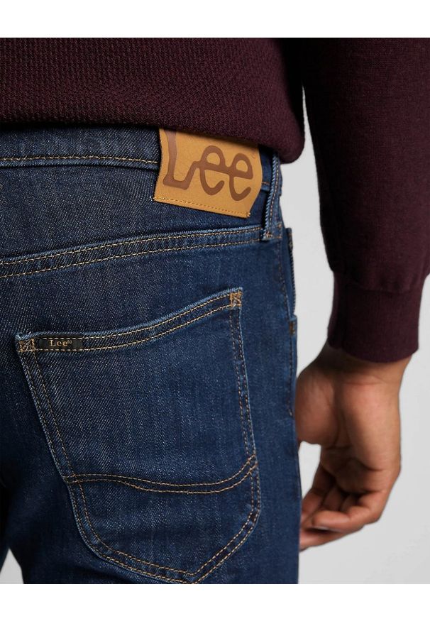 Lee - LEE LUKE MĘSKIE SPODNIE JEANSOWE DEEP WATER L719PXEE 112322381
