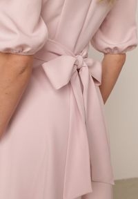 Born2be - Różowa Elegancka Sukienka z Bufiastymi Rękawami i Wiązaniem na Plecach Zeepy. Kolor: różowy. Wzór: gładki. Styl: elegancki #8