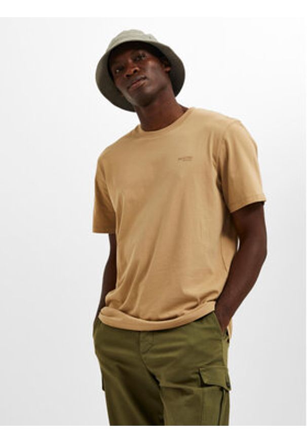 Selected Homme T-Shirt 16087858 Żółty Regular Fit. Kolor: żółty. Materiał: bawełna