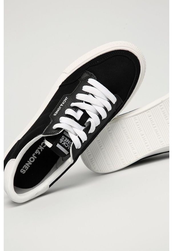 Jack & Jones - Tenisówki. Nosek buta: okrągły. Zapięcie: sznurówki. Kolor: czarny. Materiał: guma