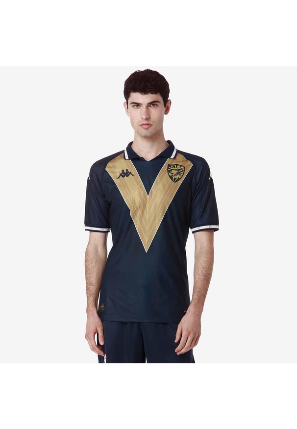 Kappa - Trzecia koszulka Brescia Kombat Pro 2024/25. Kolor: wielokolorowy, niebieski, biały. Sport: piłka nożna