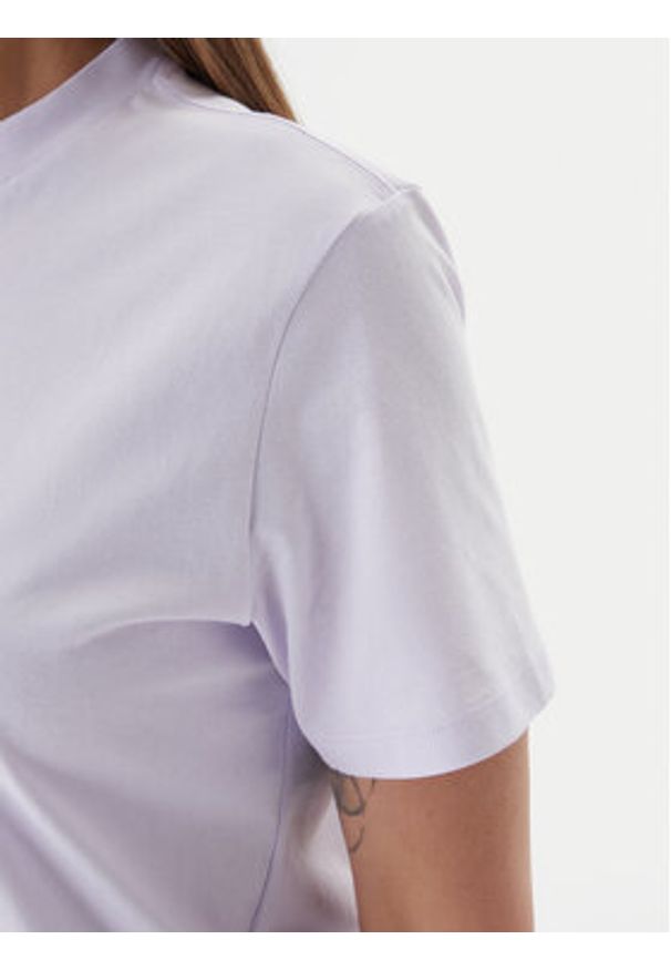 Calvin Klein Jeans T-Shirt LV047F831G Różowy Regular Fit. Kolor: różowy. Materiał: bawełna