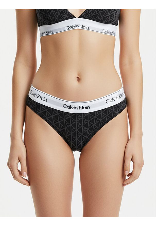 Calvin Klein Underwear Stringi LV00QF8518 Czarny. Kolor: czarny. Materiał: bawełna