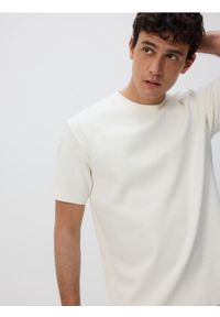 Reserved - T-shirt comfort fit - złamana biel. Materiał: bawełna, dzianina
