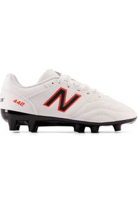 Korki dziecięce New Balance 442 V2 ACADEMY JNR FG JS43FWD2 – białe. Kolor: biały. Materiał: materiał, syntetyk. Szerokość cholewki: normalna. Sport: piłka nożna #1