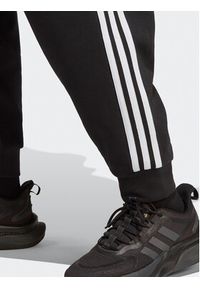 Adidas - adidas Spodnie dresowe Future Icons 3-Stripes Regular Tracksuit Bottoms (Plus Size) HT4703 Czarny Regular Fit. Kolekcja: plus size. Kolor: czarny. Materiał: bawełna #6