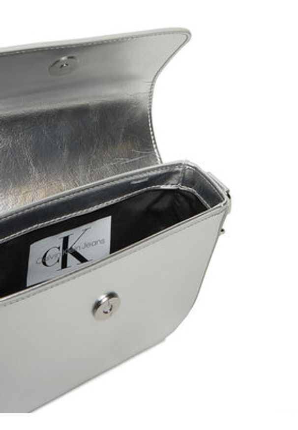 Calvin Klein Jeans Torebka IU0IU00688 Srebrny. Kolor: srebrny. Materiał: skórzane