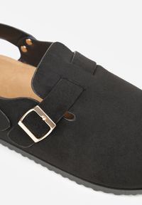 Born2be - Czarne Sandały w Stylu Chodaków Ozdobione Klamrami Qyrraya. Okazja: na co dzień. Zapięcie: klamry. Kolor: czarny. Materiał: jeans. Wzór: aplikacja. Sezon: lato. Styl: casual, elegancki #8