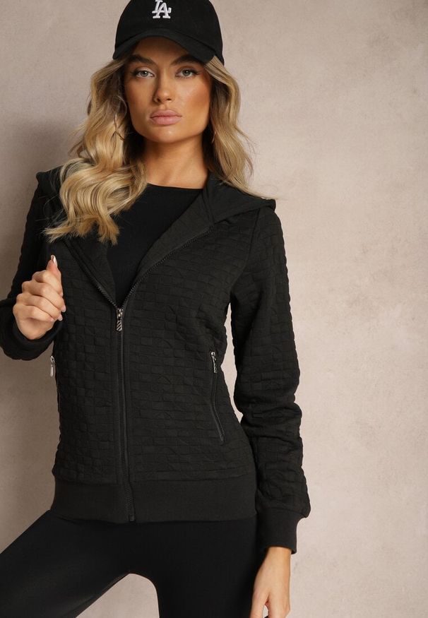 Renee - Czarna Bluza z Bawełną i Kapturem na Suwak Arsetia. Okazja: na co dzień. Typ kołnierza: kaptur. Kolor: czarny. Materiał: bawełna. Długość rękawa: długi rękaw. Długość: długie. Styl: sportowy, casual