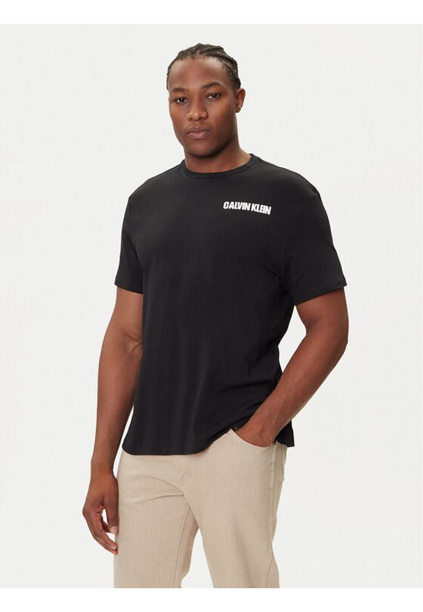 Calvin Klein Jeans T-Shirt 3D Box Graphic LV04RC805G Czarny Regular Fit. Kolor: czarny. Materiał: bawełna