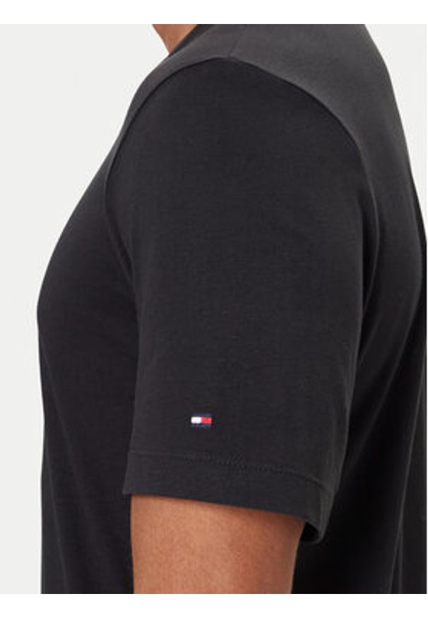 TOMMY HILFIGER - Tommy Hilfiger T-Shirt Stack Graphic MW0MW40002 Czarny Regular Fit. Kolor: czarny. Materiał: bawełna